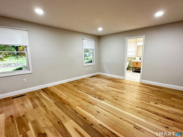 12 Canterbury Road 12, Hamden, CT 06514