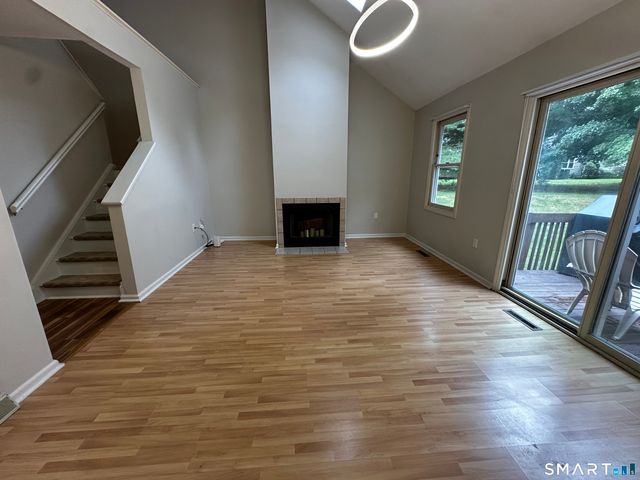 12 Canterbury Road 12, Hamden, CT 06514