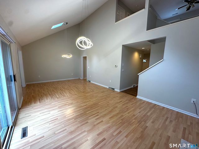 12 Canterbury Road 12, Hamden, CT 06514