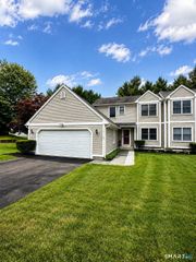 12 Canterbury Road 12, Hamden, CT 06514