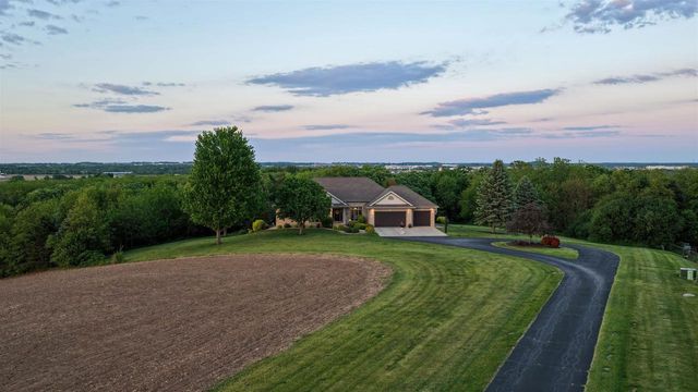 6128 Imperial Drive, Waunakee, WI 53597