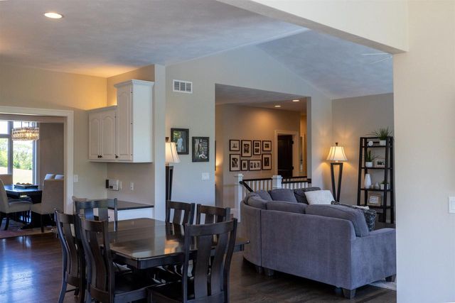 6128 Imperial Drive, Waunakee, WI 53597