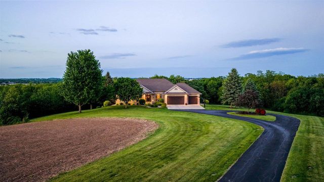 6128 Imperial Drive, Waunakee, WI 53597