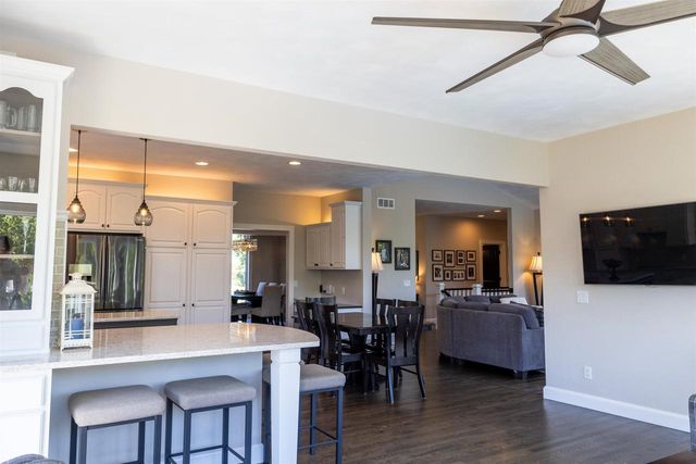 6128 Imperial Drive, Waunakee, WI 53597
