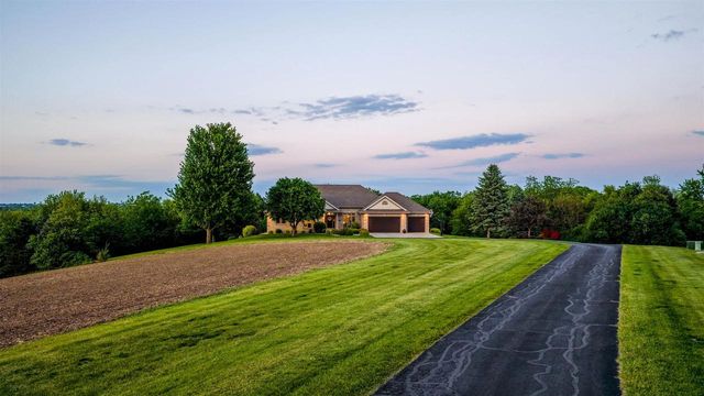 6128 Imperial Drive, Waunakee, WI 53597
