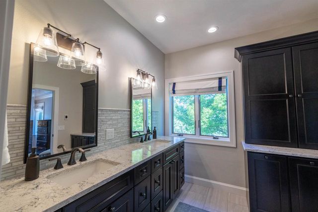 6128 Imperial Drive, Waunakee, WI 53597