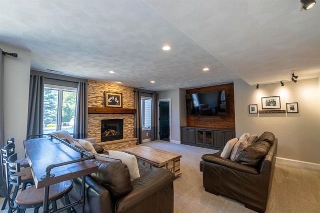 6128 Imperial Drive, Waunakee, WI 53597