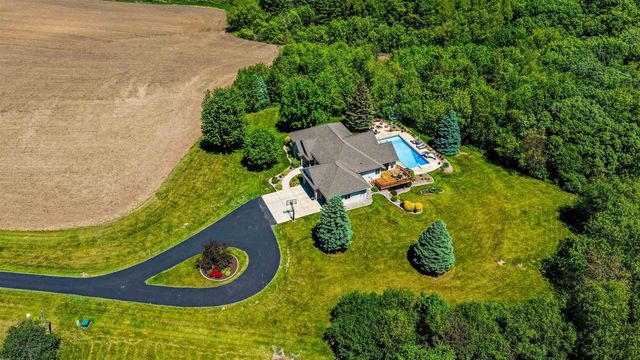 6128 Imperial Drive, Waunakee, WI 53597