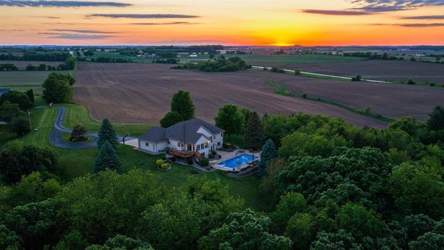 6128 Imperial Drive, Waunakee, WI 53597