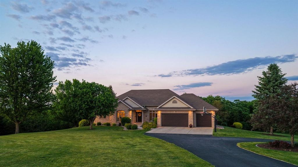6128 Imperial Drive, Waunakee, WI 53597