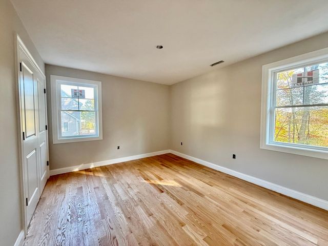 12 Shawsheen Rd, Billerica, MA 01821