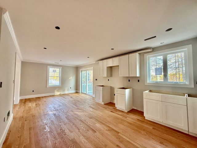 12 Shawsheen Rd, Billerica, MA 01821