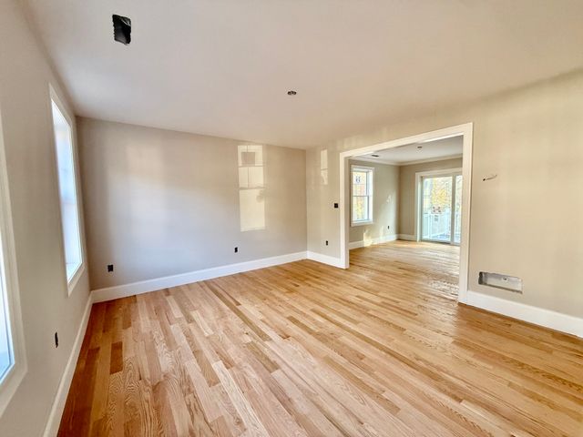 12 Shawsheen Rd, Billerica, MA 01821