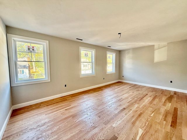 12 Shawsheen Rd, Billerica, MA 01821