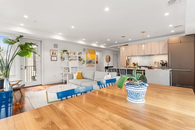 60 Carolina Ave 2, Boston, MA 02130