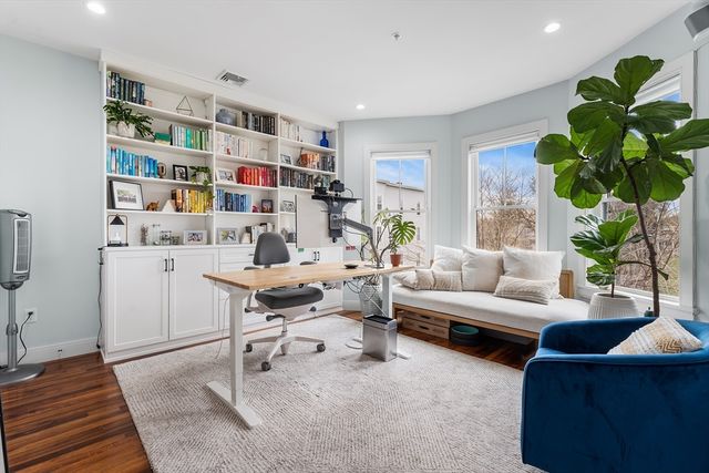 60 Carolina Ave 2, Boston, MA 02130