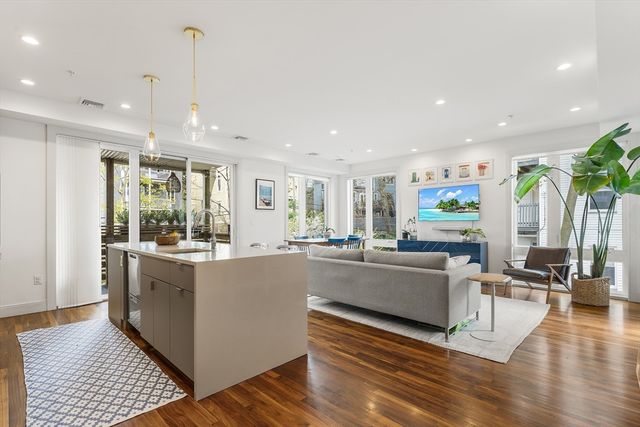 60 Carolina Ave 2, Boston, MA 02130