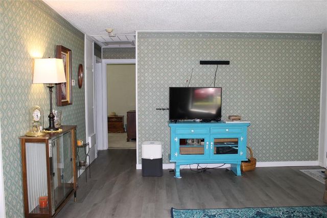 209 S Ruth Avenue, Shawnee, OK 74801