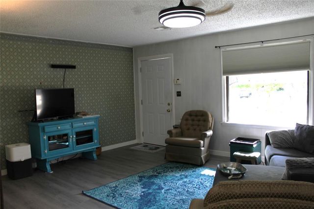 209 S Ruth Avenue, Shawnee, OK 74801