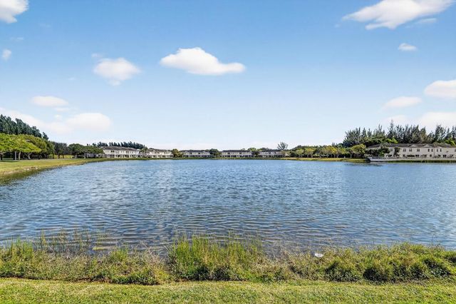 4322 Emerald Vista, Lake Worth, FL 33461