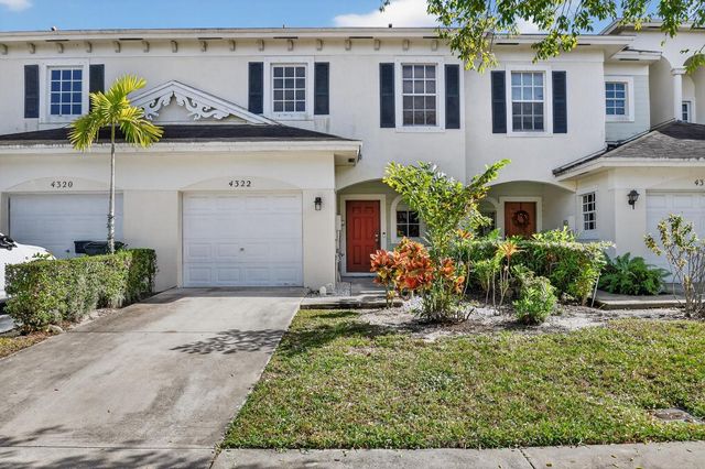 4322 Emerald Vista, Lake Worth, FL 33461