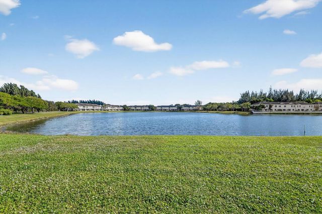 4322 Emerald Vista, Lake Worth, FL 33461