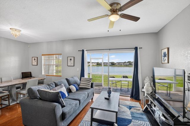 4322 Emerald Vista, Lake Worth, FL 33461