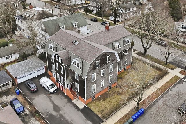 82 High Street 1S, Bristol, RI 02809