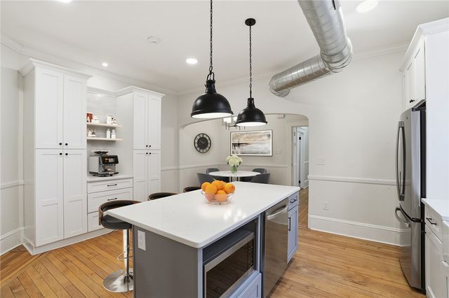 82 High Street 1S, Bristol, RI 02809