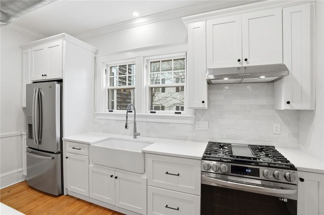 82 High Street 1S, Bristol, RI 02809