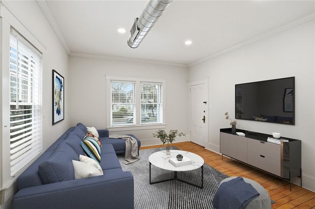 82 High Street 1S, Bristol, RI 02809