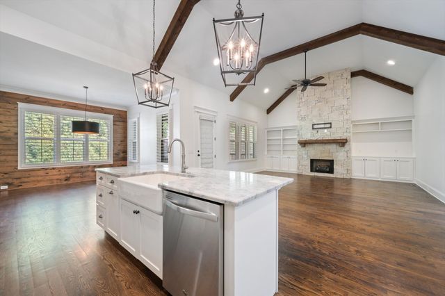 4174 Old Light Cir, Arrington, TN 37014