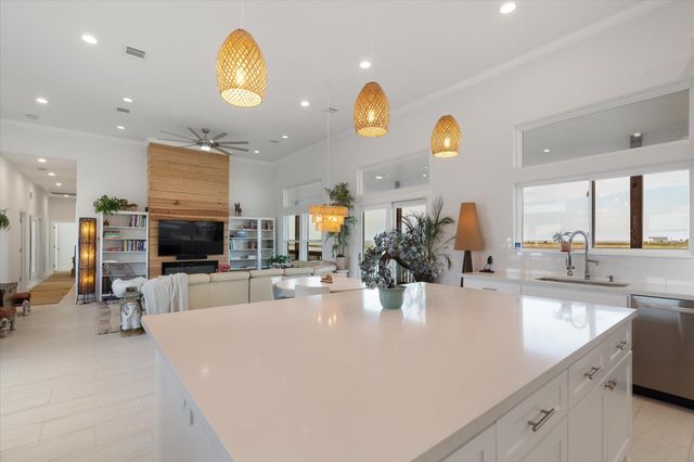 3815 Mitote Drive, Galveston, TX 77554