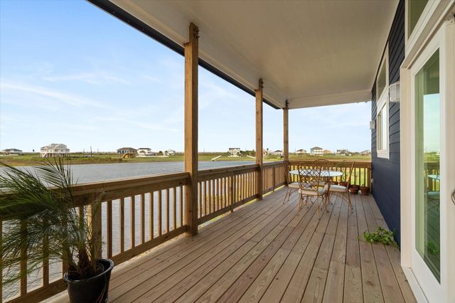 3815 Mitote Drive, Galveston, TX 77554