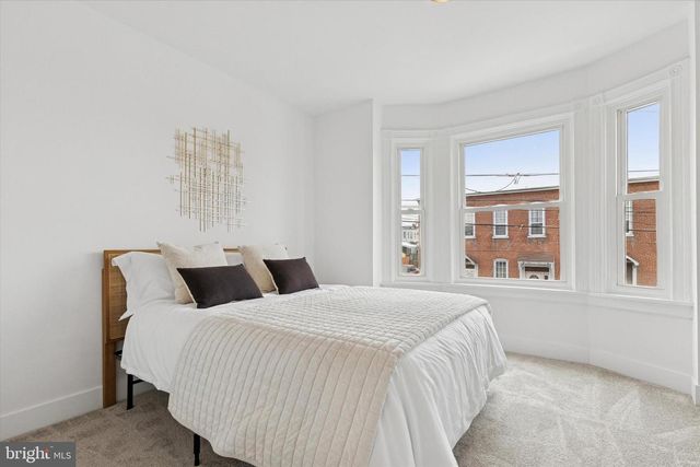 34 S FRANKLIN ST, Boyertown, PA 19512