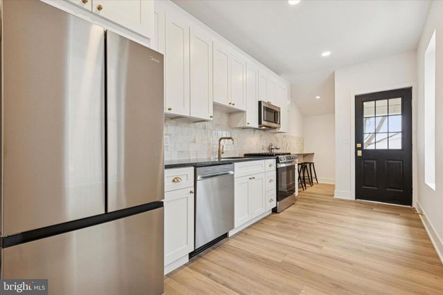 34 S FRANKLIN ST, Boyertown, PA 19512