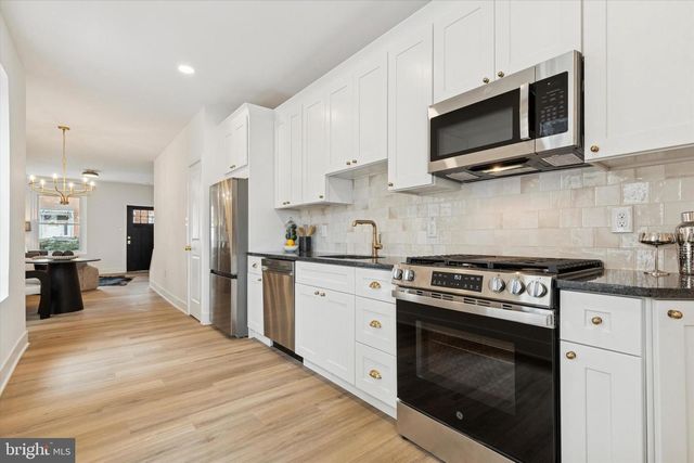 34 S FRANKLIN ST, Boyertown, PA 19512