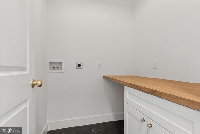 34 S FRANKLIN ST, Boyertown, PA 19512