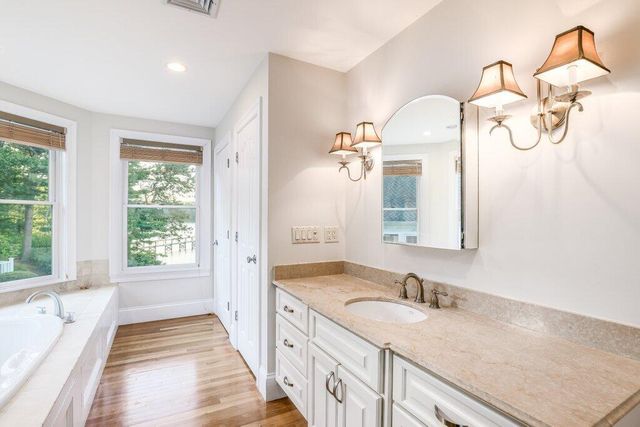 86 Summersea Road, Mashpee, MA 02649