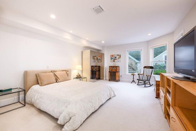 86 Summersea Road, Mashpee, MA 02649