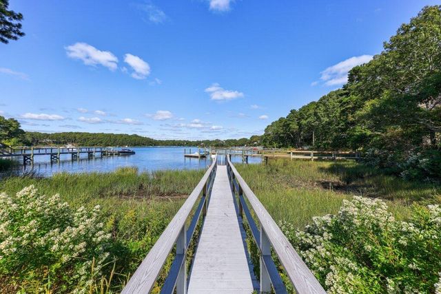 86 Summersea Road, Mashpee, MA 02649