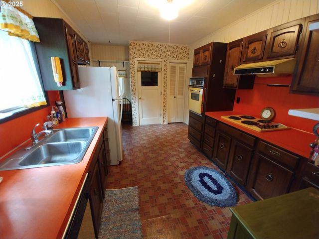 539 FIR St, Cannon Beach, OR 97110