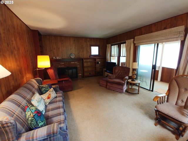 539 FIR St, Cannon Beach, OR 97110