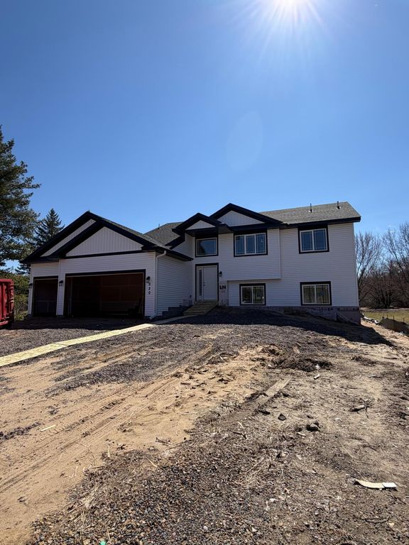 520 Lois Lane, Lino Lakes, MN 55014