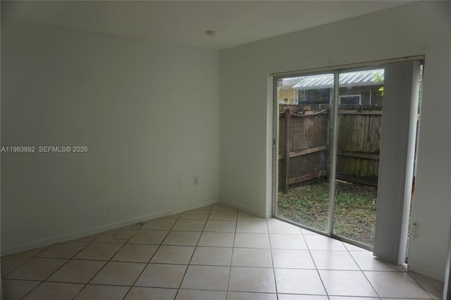 15480 SW 82nd Ln 211, Miami, FL 33193