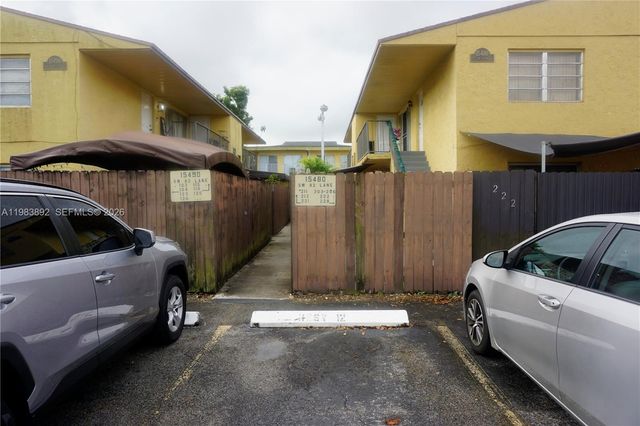15480 SW 82nd Ln 211, Miami, FL 33193