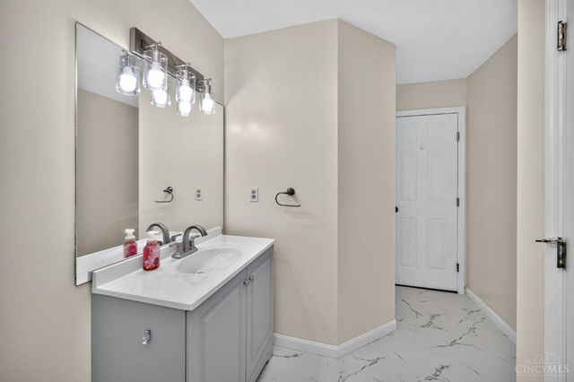 5966 Snider Cove Way, Mason, OH 45040