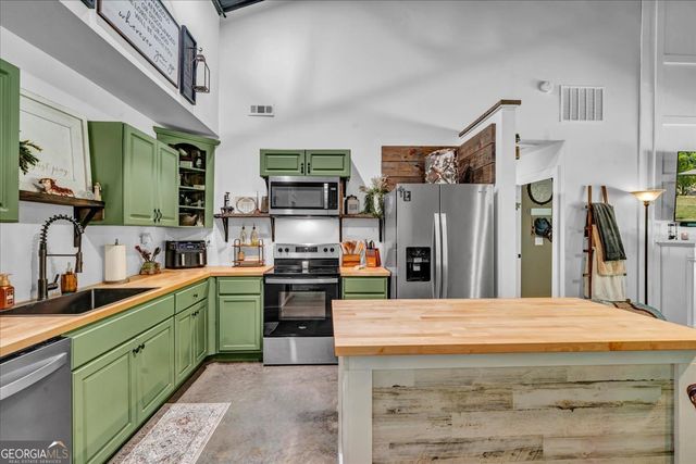 627 Johnstonville Road, Barnesville, GA 30204