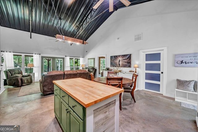 627 Johnstonville Road, Barnesville, GA 30204