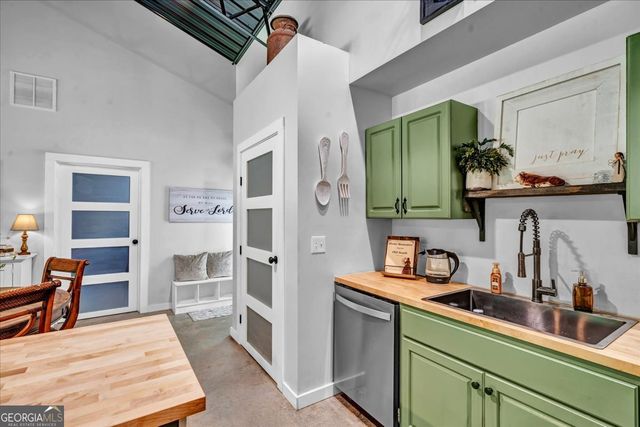 627 Johnstonville Road, Barnesville, GA 30204